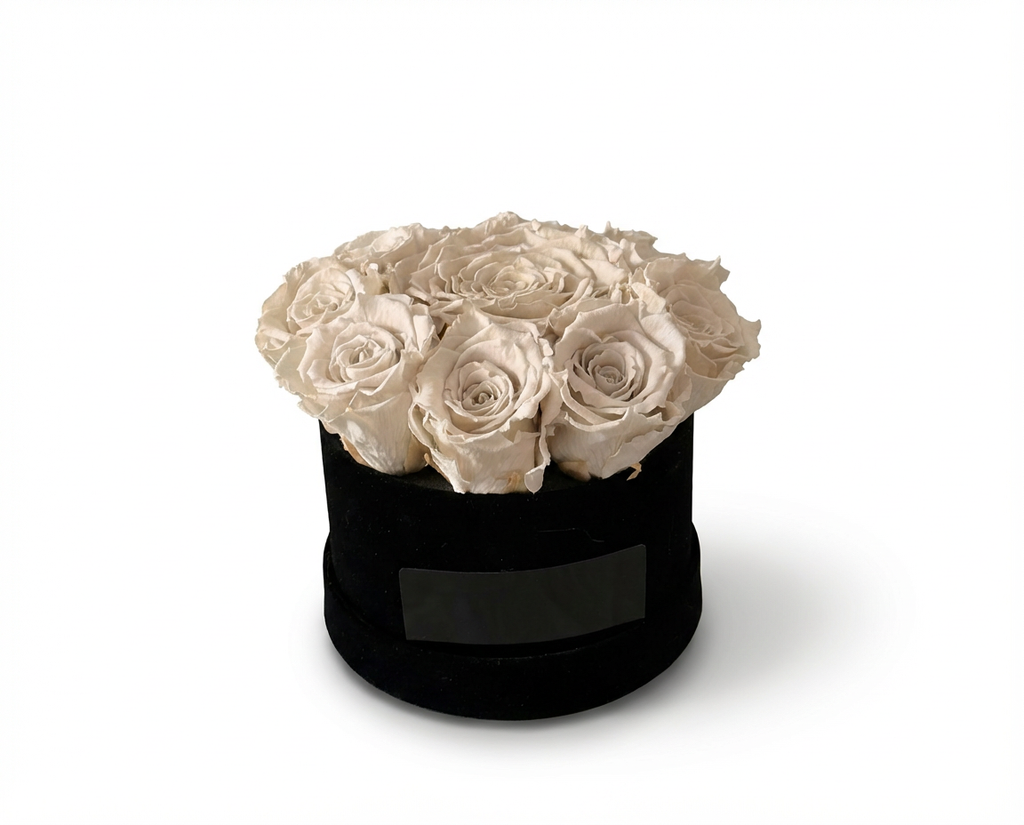 Preserved Roses Round Box With A Signature Giant Rose